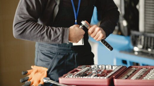 Wkrętaki dla mechaników, którzy cenią jakość. Odkryj zestawy godne polecenia