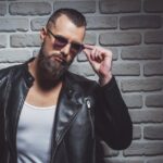 Męskie kurtki skórzane – z czym je nosić?